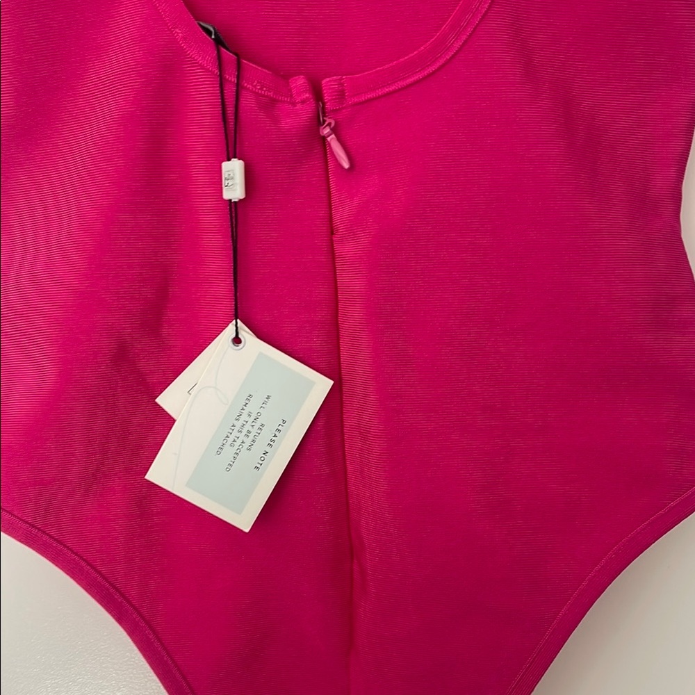 Pink bodysuit - Picture 4 of 5